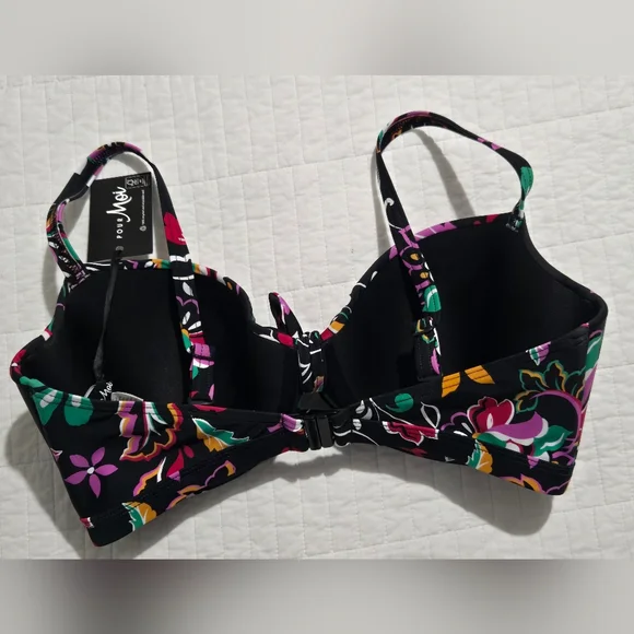 Black Floral Tie-Knot Women's Bikini Top in Multicolor - Picture 5 of 8